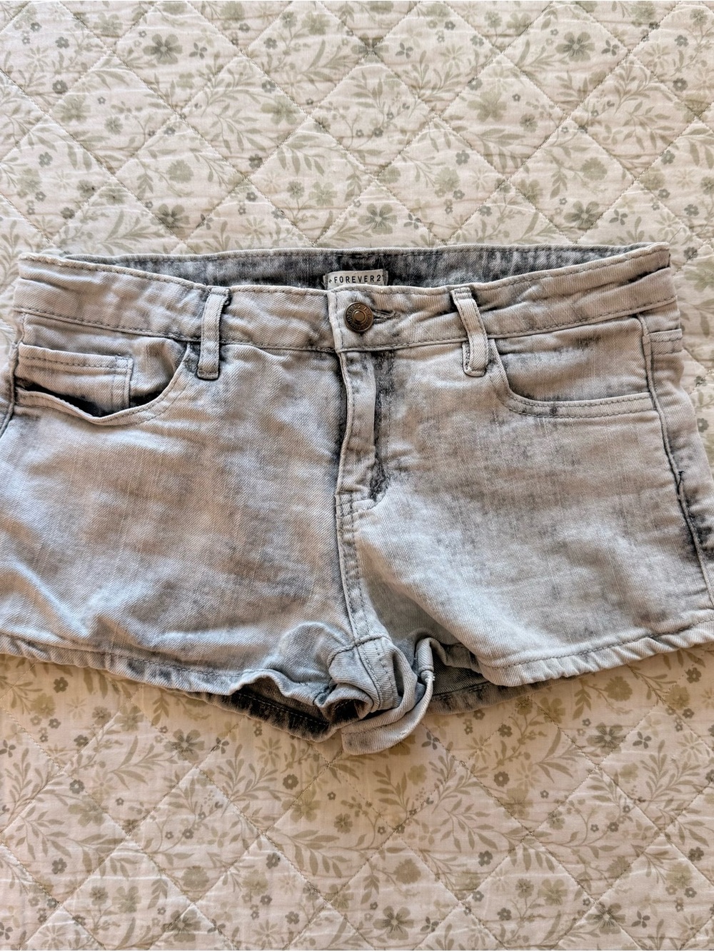 Forever 21 light gray low rise mini shorts